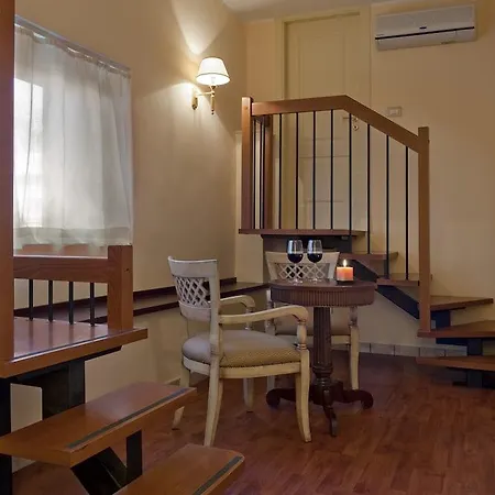 מלון Manganelli Palace 3*