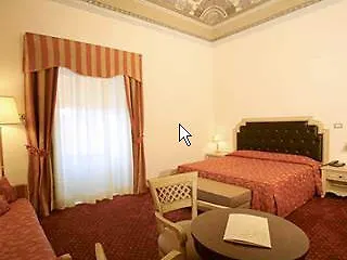 מלון Manganelli Palace 3*